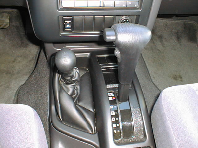1998 Nissan pathfinder se interior #2